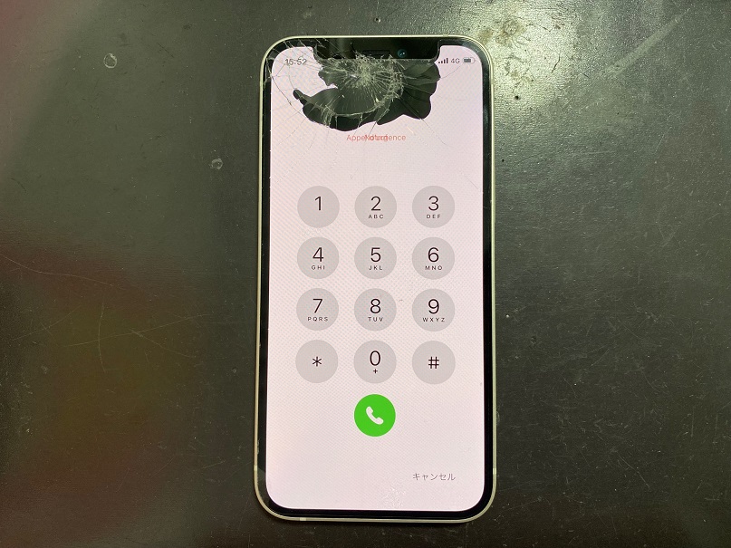 iPhone12miniの液晶漏れです。